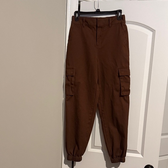 Forever 21 Pants - Forever 21 Women's Brown Cargo Pants